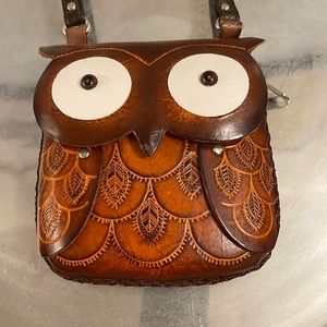 Mini owl shoulder bag! So adorable! Can be used as a crossbody bag.